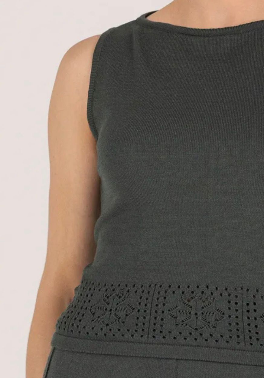Cropped Tricot Regata Detalhe Barra