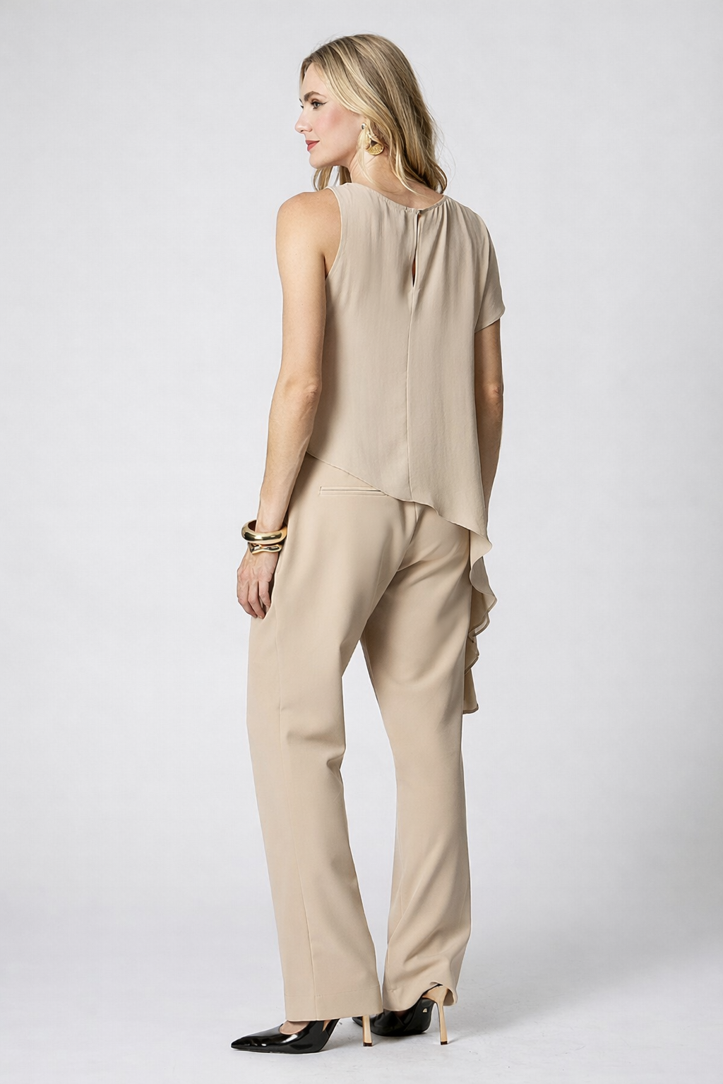 Blusa Assimétrica Feminina com Babado Fluido