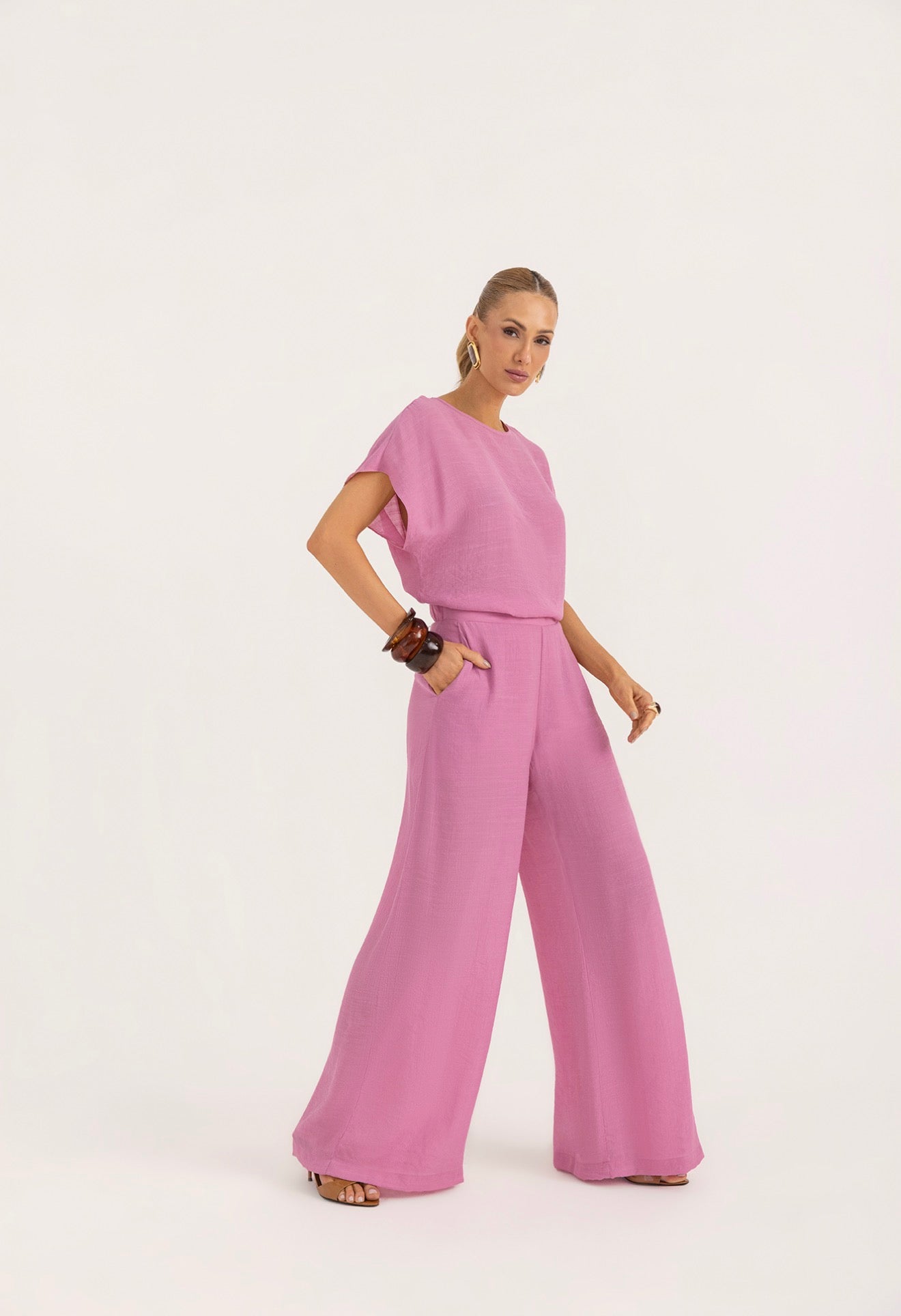 Calça Pantalona com Elástico nas Costa