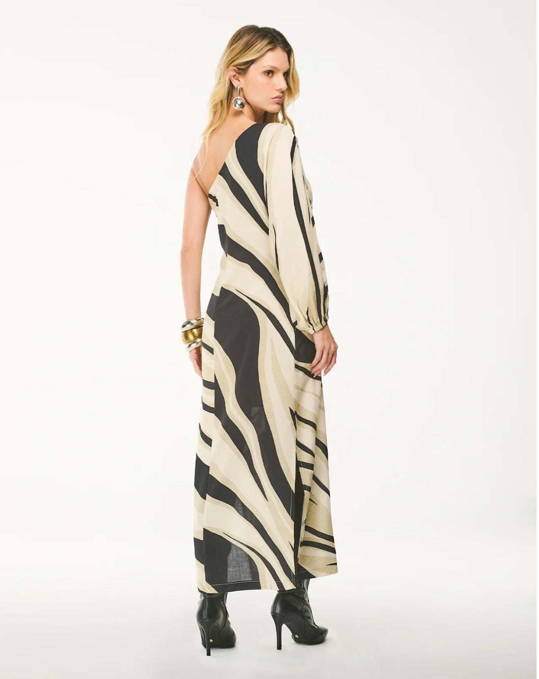 Vestido Um Ombro Estampa Selvagem