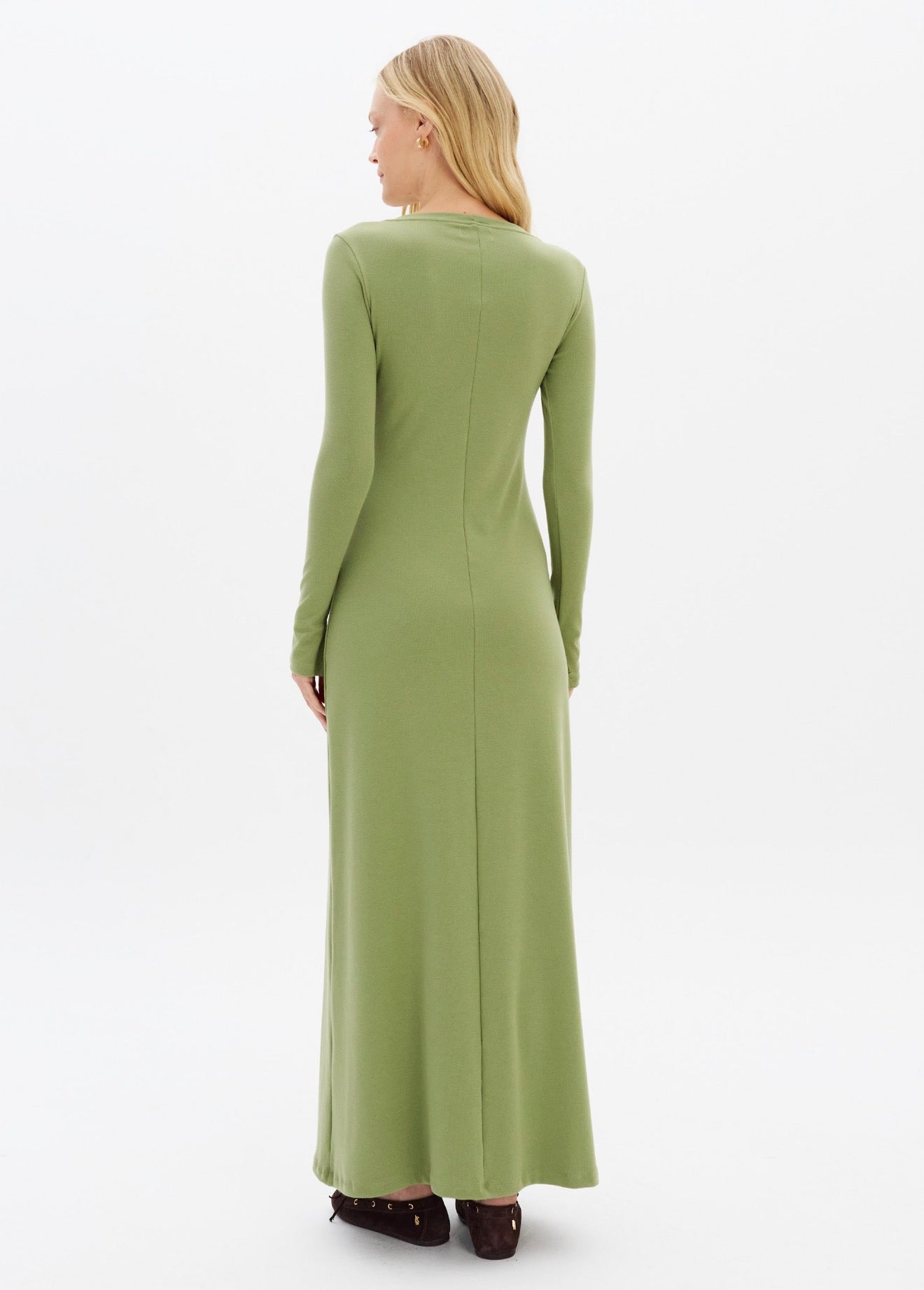 Vestido Super Midi Evasê Manga Longa
